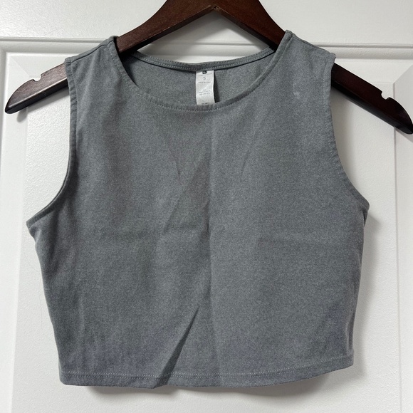 Gray yoga crop top - Picture 1 of 3